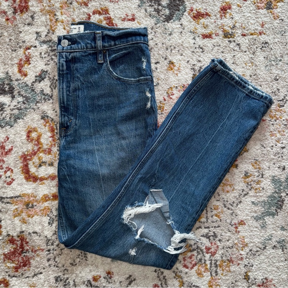 Abercrombie Ultra High Rise 90s Straight Jean